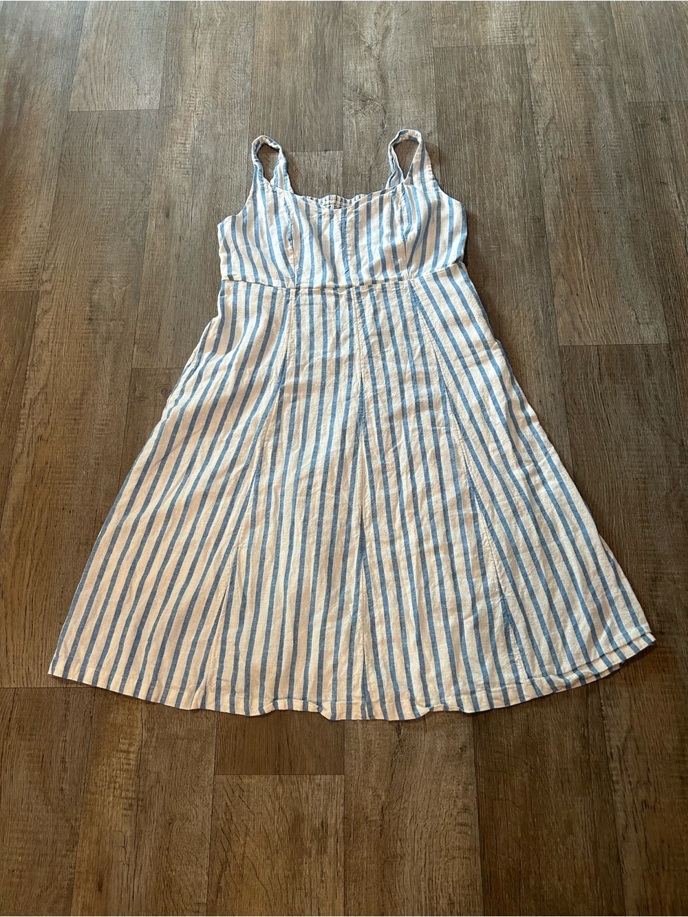Old Navy White and Blue Striped Linen Blend Midi Sundress. Size: XXL